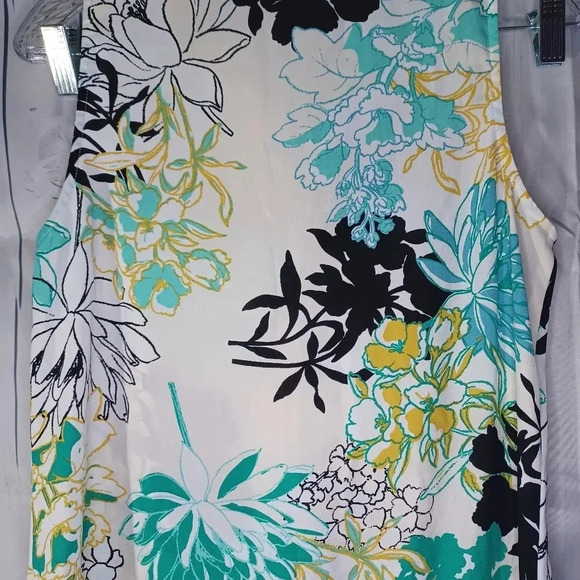 VanHeusen sleeveless floral top - Picture 8 of 8